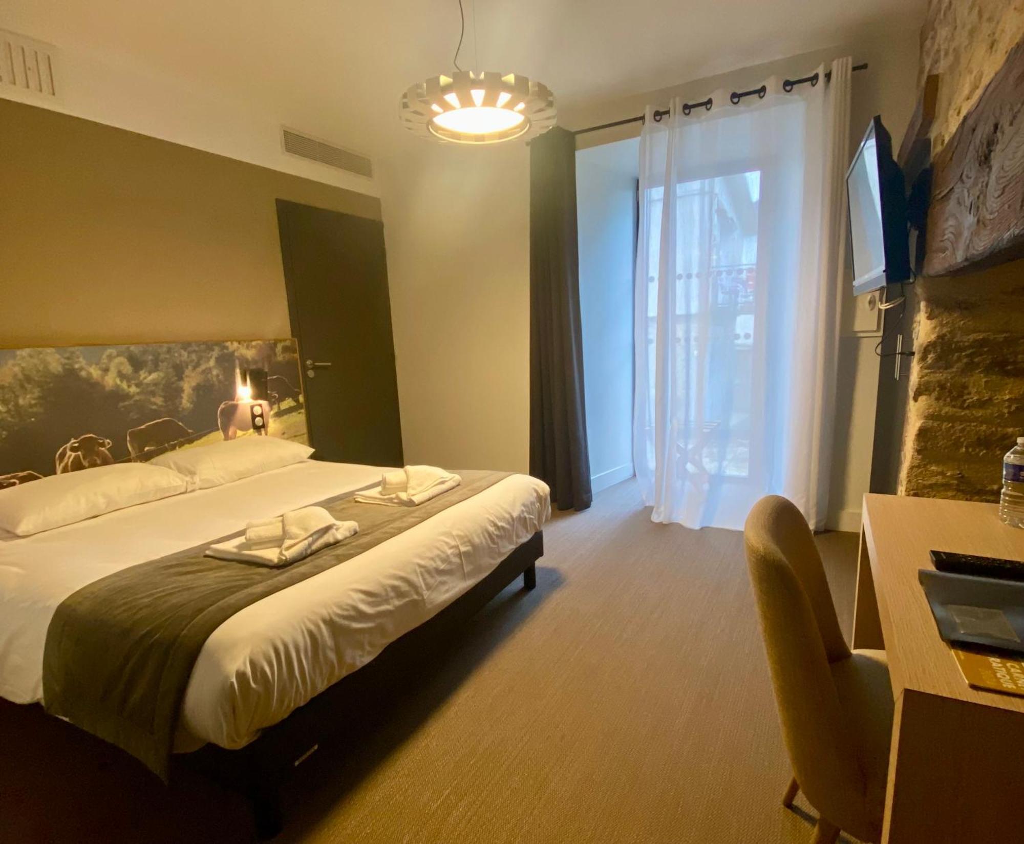 Hotel Saint-roch, Saint-Ybard