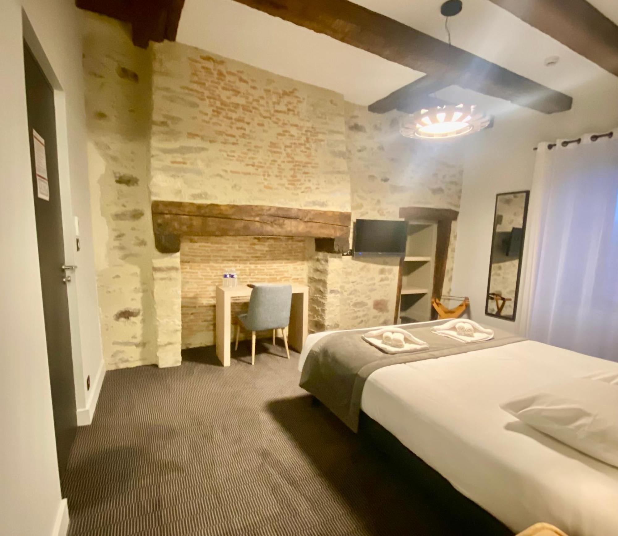 Saint-roch, 3*