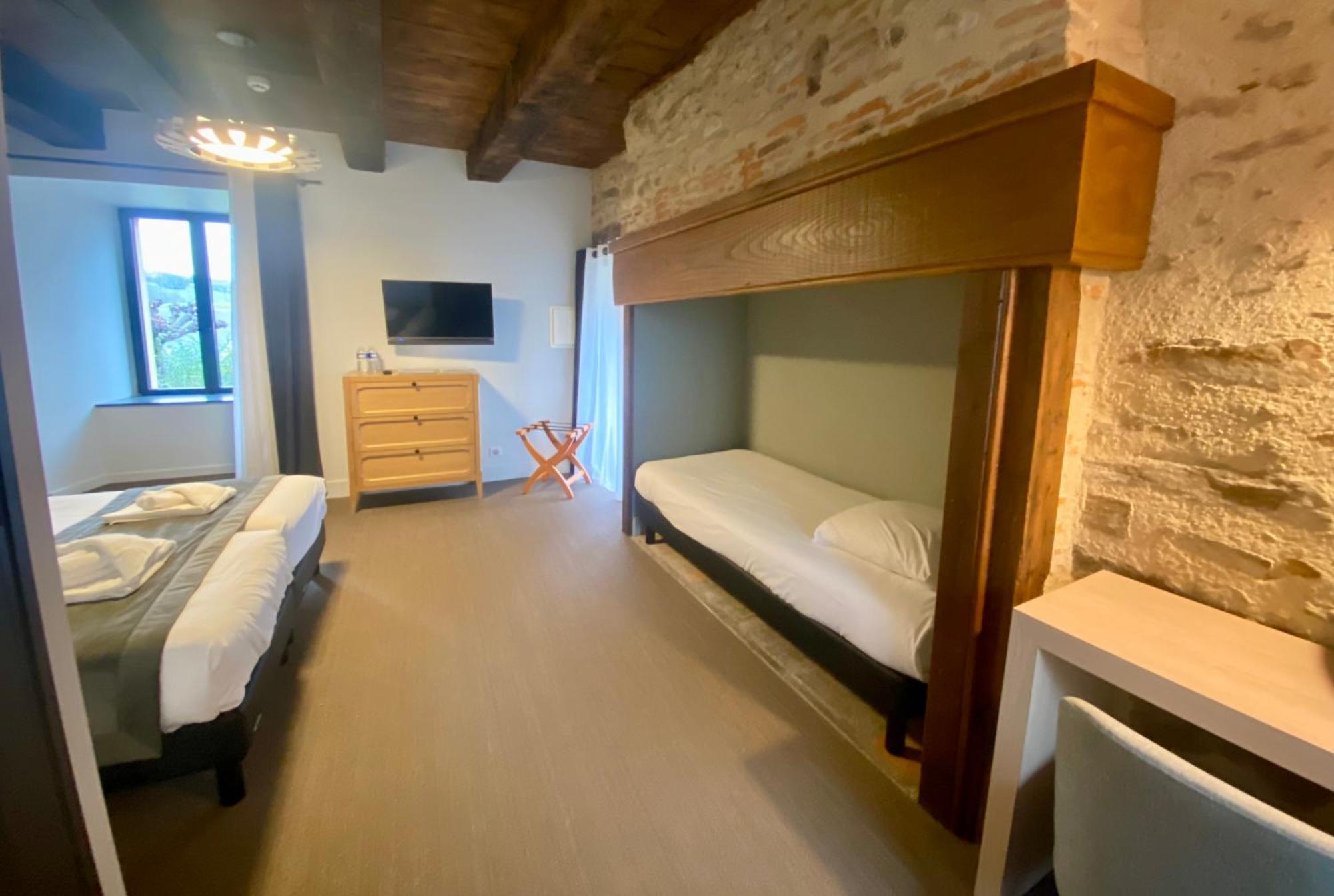 Saint-roch, Hotel